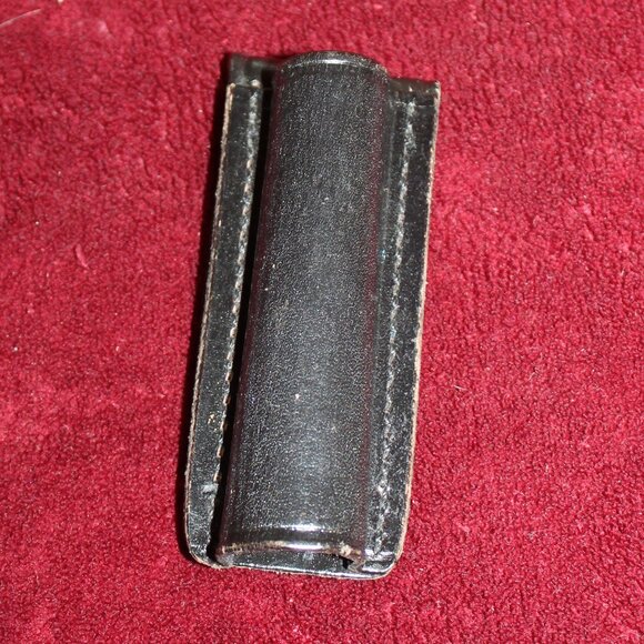 Mag-Lite  Leather Mini Flashlight Belt Holder - Picture 1 of 3